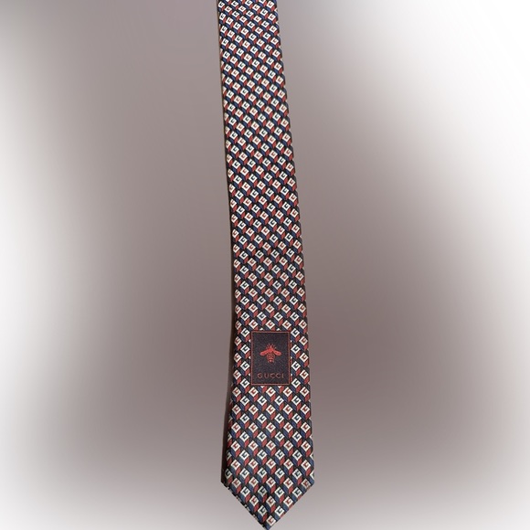Authentic Gucci tie new with tag - Picture 3 of 3